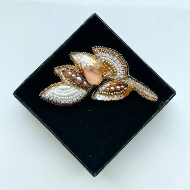 Handmade beaded brooch 10